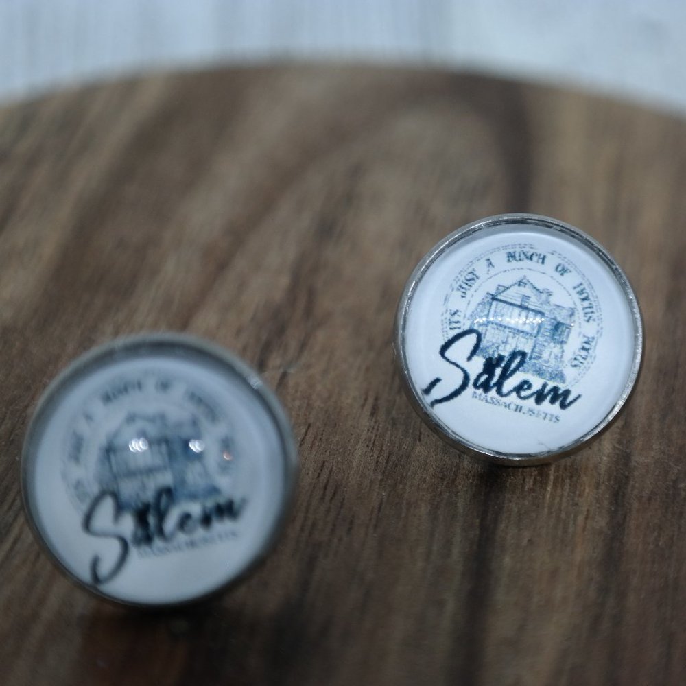 Hocus Pocus stud earrings - Picture 3 of 5